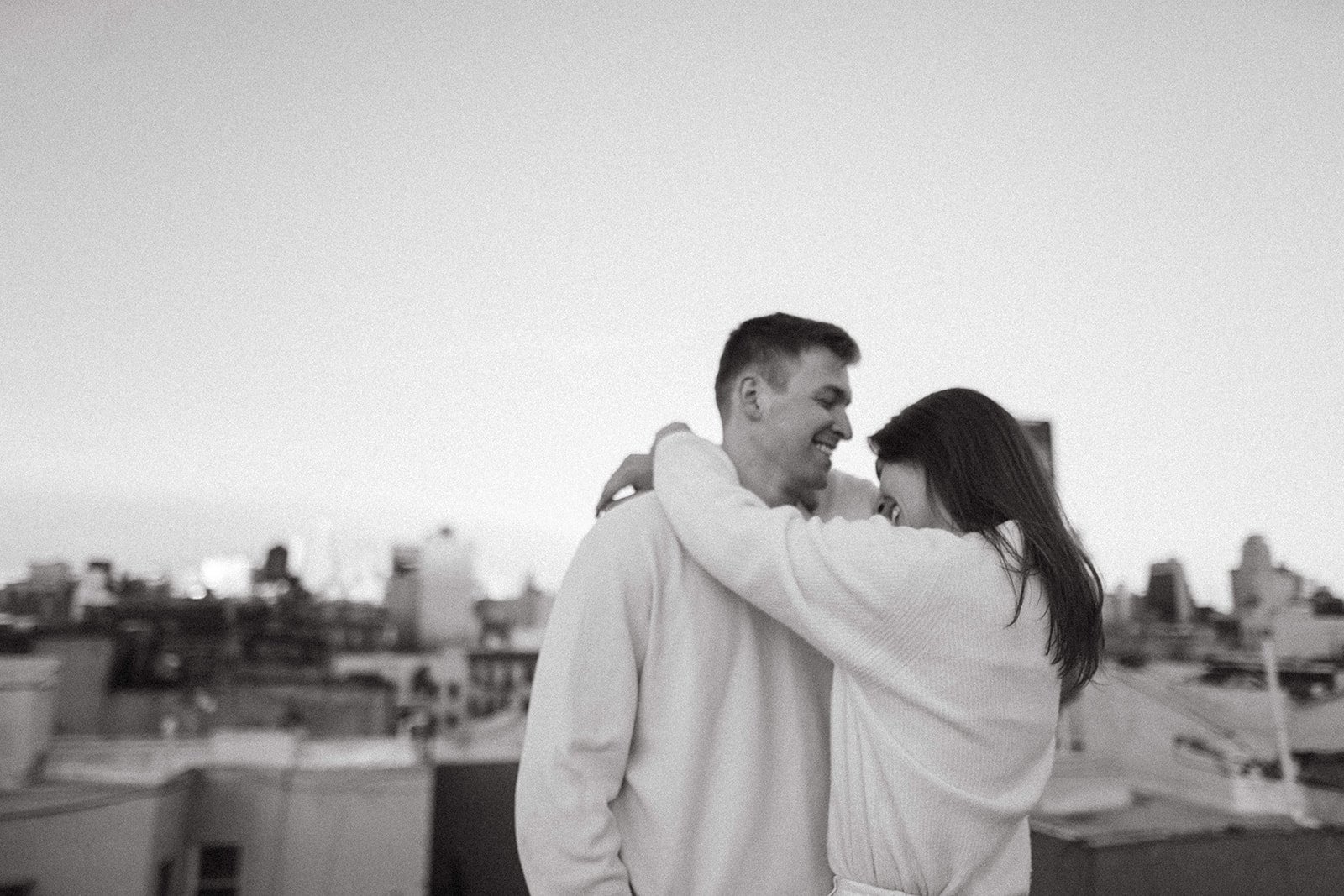 nyc-rooftop-engagement-session14.jpg